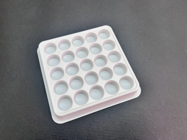 隱形眼鏡工作盤